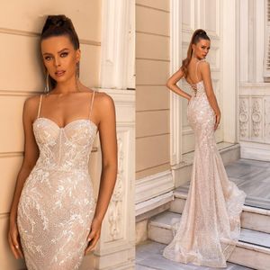 Vintage denizkızı gelinlik spagetti kayışları aplike kollu lüks sevgililer sequins gelin önlükleri dantelli süpürme treni vestido de novia