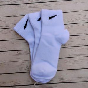 Designer Sports Socks Men's Women's Socks White Black Grey Solid Color Mid-tube Breattable and Sweat-Wicking Summer Cotton Par Tide Socks AAA