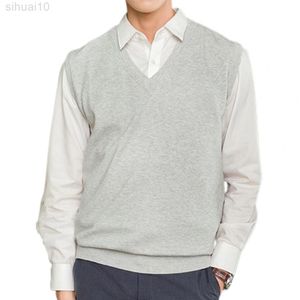 Men Knitted Vest Sleeveless Loose Warm Sweater Vest Men Solid Color V-neck Sweater Waistcoat Sweater Vest Top L220801