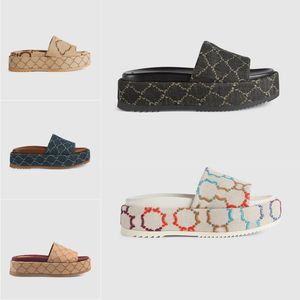 Designer Sandaler Män Kvinnor Luxury Slide Flats Tjock Bottom Flop Flops Embroidered Printed Jelly Rubber Leather Slippers 35-45