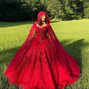 Röd quinceanera klänningar med kapplocket Cape Blommor Sweetheart Lace-up Corset Princess Dress Vestidos de Quinceañera 2022 Estidos Para 15 ñera