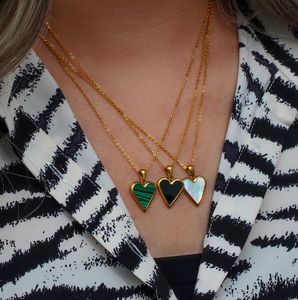 Colares pendentes Marca Green Black Gold Chain Colar Heart delicado aço inoxidável para WomenPenda