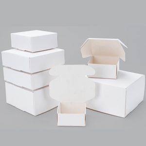 Confezione regalo 10 pezzi / bianco Imballaggio in cartone Festival Party Box Sapone Supporta dimensioni e logo personalizzati Regalo