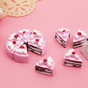 10 Pcs DollHouse Cakes Kawaii DIY Miniature Artificial Fake Doll Food Cake Resin Ornament Craft Play Doll House Accessories 220725