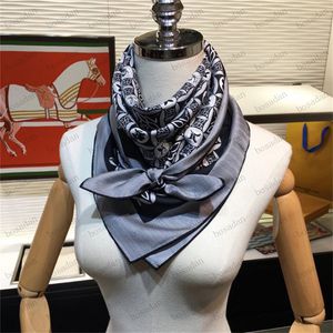 Högkvalitativ mode Silk Scarf Womens Designer Letters Print Floral Scarves pannband för kvinnor Luxury Long handtag Bag Head Wraps 90*90cm