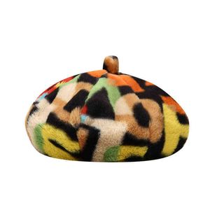 Женщины моды Beret Hat Fauxe Fur Rainbow Letter Pattern Pattern Hat Ladies Winter Rabbit Murs теплый французский продавец газеты J220722