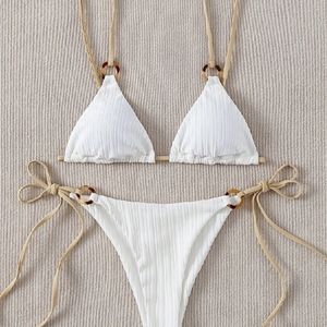 Сексуальные бикини набор милого белого простых кольца, связанный с ремешками Триугольники Тонг бикини купальники. Женщины для купания костюма B0 220621