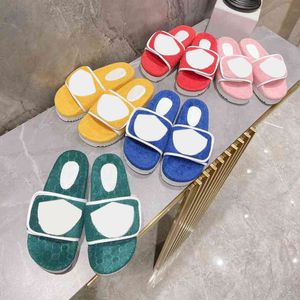 Classic High Quality Women Slippers Plush Co-branded Fashion Sandals Beach Platform Slippers Alphabet Ladies Leather Flat Slipper Size 35-46