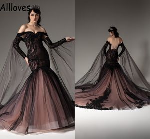 Gothic Black Mermaid Brautkleider mit Wrap Off Shoulder Long Sleeves Spitze Applique Perlen Vintage Brautkleid Court Trian Sexy Rückenfrei Vestidos De Novia CL0275