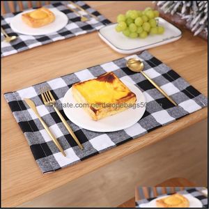 Mats Pads Table Decoration Accessories Kitchen Dining Bar Home Garden Festival Party Placemat Red Black White Blacks Plaid Tablecloth Mat