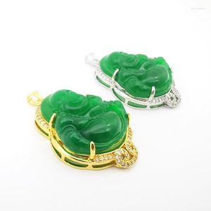 Anhänger Halsketten Premium Imperial Green Jades Geschnitzter Buddha Eingelegter Strass Hohlschnitt Buddhistisches Amulett Halskette 1PCSAnhänger