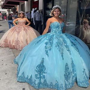 Mint Blue Rose Gold QuinCeanera Dresses Charro Sweetheart Puffy Ball Gown Sweet 15 -årig klänning 2022 Sökad korsett Prom