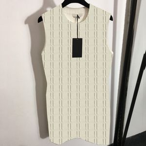 Volle Buchstaben Jacquard Kleider Frauen Stricken Designer Sommerkleid 2 Farben Persönlichkeit Charme Mädchen Kleid Luxus Rundhals Röcke