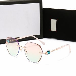 Anti Blue Light Fashion Solglasögon Trend Flat Mirror för flickor som reser och shoppar Casual Frame Glasses
