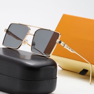 Мода Lou Vut Cool Sunglass, квадратные металлические дизайнерские солнцезащитные очки мужчины Gold Edge Pink Women Polarizer Four Seasons Poceear Пары солнцезащитные очки UV400