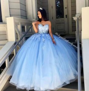 Niebieskie sukienki z Quinceanera Sky Sukienki Ukochana w kształcie dekoltu koronkowa aplikacja Słodka przyjęcie urodzinowe suknia balowa