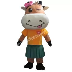 2022 Dairy Cow Mascot Kostymer Carnival Hallowen Gåvor Unisex Vuxna Fancy Party Games Outfit Holiday Celebration Cartoon Character Outfits