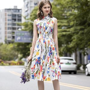 女性用滑走路ドレスが襟のノースリーブ印刷された弾力性のあるウエストファッションサマードレスを倒す