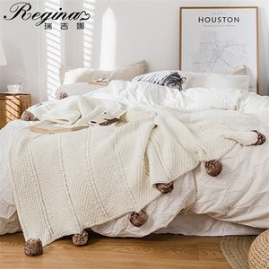 Regina y Knit Chenille Koce Śliczne pompoms dekoracyjny domek ciepły ważony przytulny sofa łóżko TV Kolk rzutowy 220527