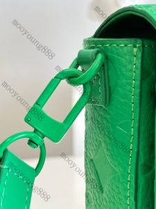 10a Top Tier Quality Luxuri Digners Mini Vertical Flap Bag Präglad plånbok Real Leather Coated Canvas Phone Purse Crossbody Shoulder Black Bag Handväska med Box1RME