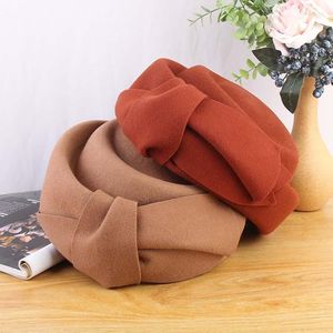 Berets Elegante Wolle Faszinatoren Fedora Frauen rote Hüte weiß schwarze Hochzeit Ladies Hut Filzkappen Pillbox Chapeauberetsberets Wend22