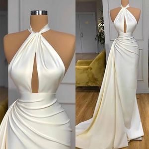 Sexy Ivory Mermaid Evening Dress 2022 Elegant Halter Keyhole Neck Soft Satin Black Girls Prom Dresses Pleat Dinner Formal Party Dance Wear Special Occasion Gown