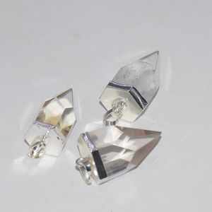 Naszyjniki wiszące biżuterię biżuterię naturalny kamień femme 2022 CHARMS CAP Rock Clear Crystal Quartz Point for Women jako Naszyjnik na prezent