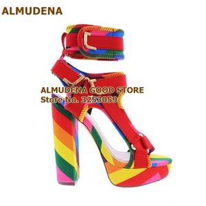 Almudena Est Rainbow Stripe Color Patchwork Y Sandals Sandali Decorazione Metal Cinkle Cinghia Scarpe da matrimonio Dropship Y200405