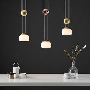 Lampade a sospensione Modern LED Chandelier Soffitto Soggiorno Illuminazione Sala da pranzo Comodino può regolare l'altezza liberamentePendant