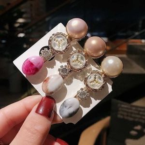 Vintage Perle Zirkon Haar Barrettes für Frauen Koreanische Kristall Blume Haarspangen Mädchen Retro Acryl Runde Haarnadel Zubehör