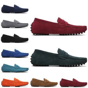 Nya designer loafers casual skor män des chaussures klänning sneakers vintage trippel svart grön röd blå män sneakers promenader jogging 38-47 billiga gai