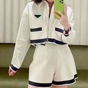 22SS 디자이너 Tracksuits 여성 패션 의류 정장 데님 재킷 짧은 치마 티셔츠 바지 Ladys 캐주얼 6 조각 세트 8 스타일