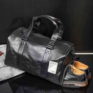 borsoni Borsa da viaggio in pelle impermeabile da uomo Borsa moda Borsa sportiva da uomo di grande capacità Borsa a tracolla nera solida 220626