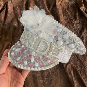 Boinas femininas Pink Bride Hat Militar Flor Lantejous Captainhat Captainhat Luxo Sargento Festival de Aniversário Festival Parte Hatberets