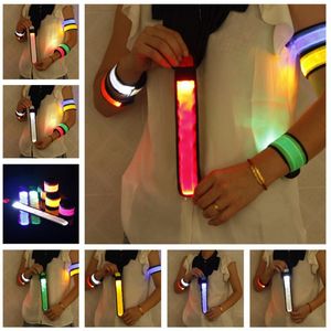 Fiber Optic Reflective Tyg Armband Blinkande Sport Armband Glöd i Dark Party Tillbehör För Konserter Festivaler Sport Fester Natthändelser MJ0447