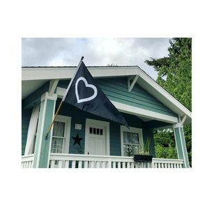 Siyah ve Beyaz Kalp 3 'X 5'FT Bayrakları 100D Polyester Açık Banner İki Pirinç Grommets ile Yüksek Kaliteli Canlı Renk