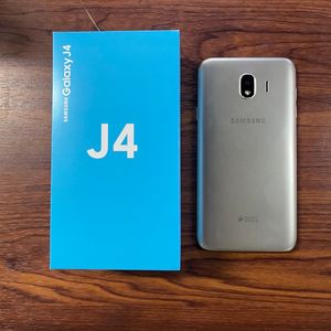 Samsung Galaxy J4 J400F Refbicted 2 ГБ 16 ГБ 4G LTE разблокированный 5,5 -дюймовый четырехъядерный смартфон смартфона