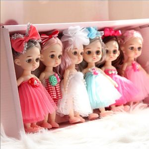 Söt prinsessan Small Ballet Dolls Dress-Up Figure Present Box Clothing Exquisite återanvändbar leksaksuppsättning Lämplig för flickor över 3 år och uppåt