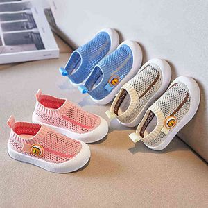 Småbarn Boy Shoes 2024 Spring Children's Sneakers Low-Top Soft-Soled Casual Color Matching grunt Mouth Flat Baby Y220510