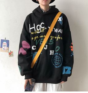 Män svarta huva hoodies graffiti brev tryck koreansk grafisk japansk streetwear manlig harajuku hip hop kläder casual tröjor