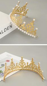 Decoração de festa Queen Tiara Mini Crown Capfe -de -volta Bolo de aniversário Decoração de Crystal Children Hair for Wedding Baby Shower CCB15504