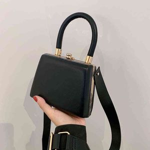 2021 Summer New Ladies Portable Small Square Boly Fashion Fashion Casual Saco Feminino Largura do ombro Bolsa Messenger G220531