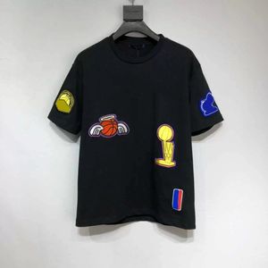 Męskie koszule litera graficzne koszulki haftowe krótkie rękawy pozyskiwanie na drutach nowa koszulka koszykówki Crew Crew Crew Crew