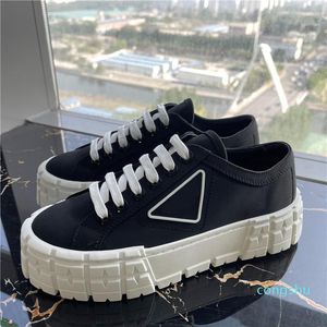 Designer Sneakers Dubbla Hjul Fritidsskor Nylon Gabardine Sko Canvas Plattform Trainers Paljett Solid Canvas Sneaker