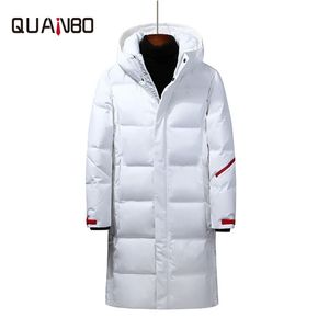 Quanbo Winter Men's Down Jacketファッションジャケット男性Xロングアウターブランドクロス署名ホワイトコートメンパーカー4xl 201128