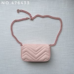 476433 미니 체인 벨트 가방 작은 가죽 핑크 블루 블랙 크림 색상 레이디 디자이너 지갑 귀여운 여성 패션 전화 가방