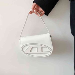 Yarım ay moda kadın omuz çantaları basit tasarım şık şık koltuklu çanta yüksek kaliteli tote çanta cüzdan 220707