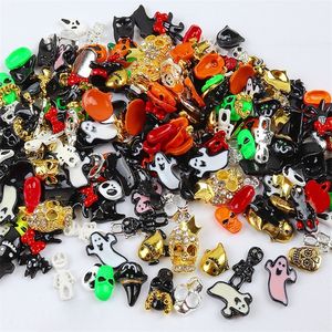 50Pcs Mixed Nail Charms Halloween For Acrylic Nails 3D Mixed Skull Pumpkin Skeleton Hands Bat Witch Spider Nail Art Pendant 220525