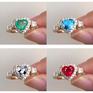 Princesa White Sapphire Gold Emerald Gemstone Diamond Heart Rings for Women Wedding noivado de jóias