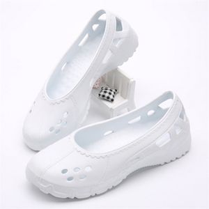 Doctor Nurse Hollow Womens Dental Hospital Lab Shoes Antistatic Autoclavable Clogs Y200520